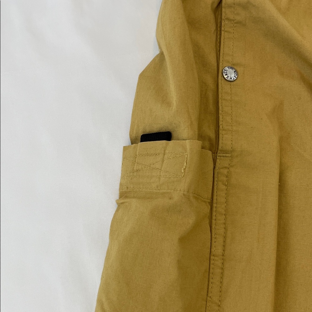 The North Face Men's Khaki Cargo Shorts - Picture 6 of 7